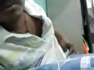 Indiaas schokken weinig masturbatie volwassen